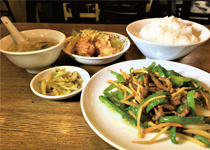 定番メニュー チンジャオロース定食